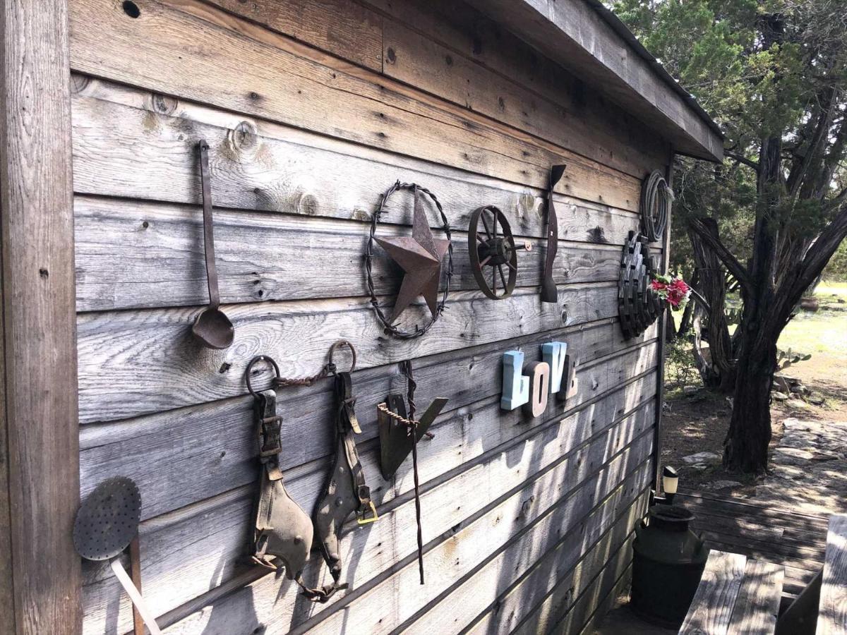 Rockin' B Ranch Love Shack Pipe Creek Ngoại thất bức ảnh